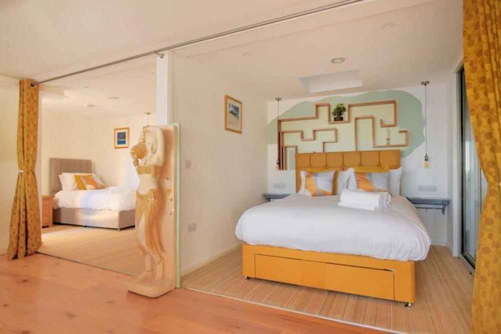 Largigi Offering Two Amazing Panoramic Sea Front Apartments 莱姆里吉斯 外观 照片